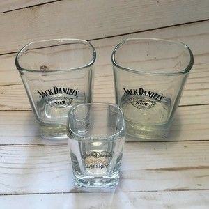 Jack Daniels No 7 Whiskey Bar 2 Glasses Shot Glass
